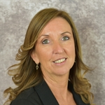 Profile photo for Lindsy Holland