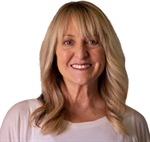 Headshot of Laurie Larsen