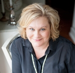 Profile photo for Laura Peters