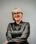 Profile photo for Pam Meyers