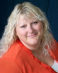 Headshot of Amy McLeod