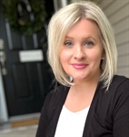 Headshot of Danelle Brown