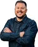 Headshot of Nate Wilson