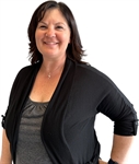 Headshot of Tracy Ostlund