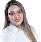 Headshot of Milli Nguyen