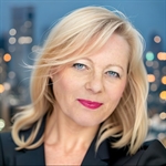 Headshot of Barbara Long