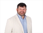 Headshot of Chris Stone