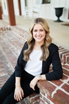 Headshot of Anna Harris