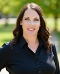 Headshot of Becki Olson
