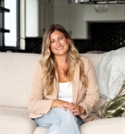 Profile photo for Beth Dziekan