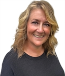 Profile photo for Jennifer Burns