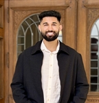 Profile photo for Ravi Sharma