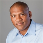 Headshot of Alvin Jones
